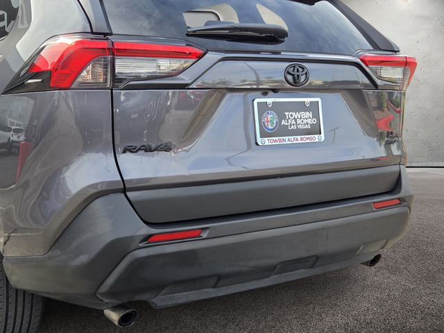 2021 Toyota RAV4 LE - Magnetic Gray Metallic exterior view 5