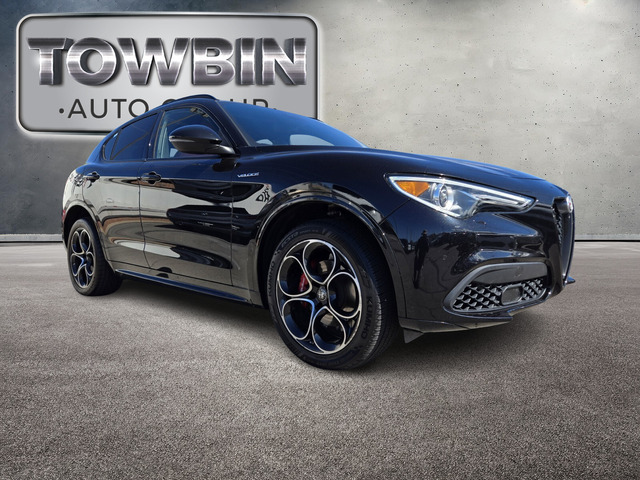 2022 Alfa Romeo Stelvio Veloce - Black Metallic exterior view 2