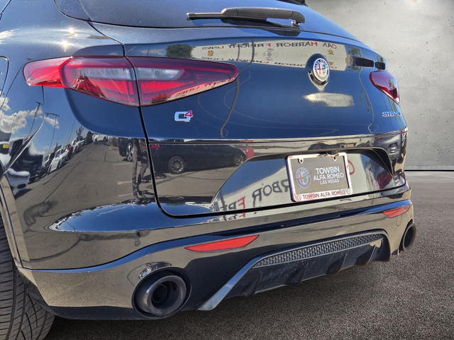 2022 Alfa Romeo Stelvio Veloce - Black Metallic exterior view 5
