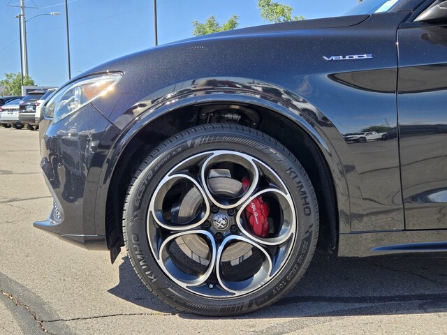 2022 Alfa Romeo Stelvio Veloce - Black Metallic exterior view 9