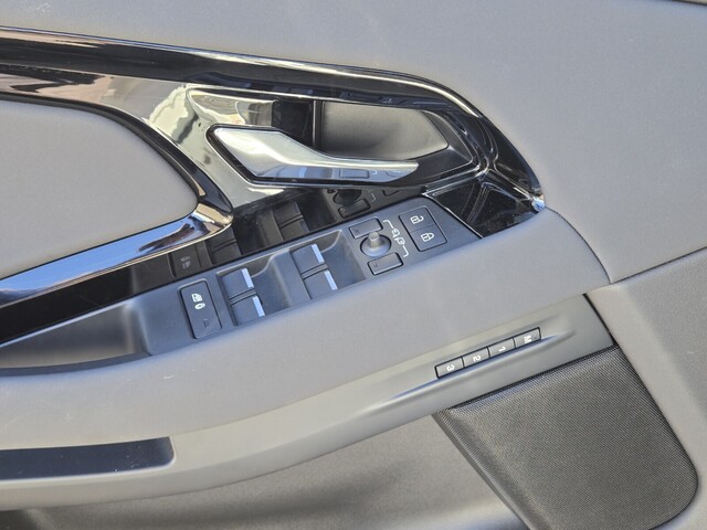 2024 Land Rover Range Rover Evoque Dynamic - null exterior view 17