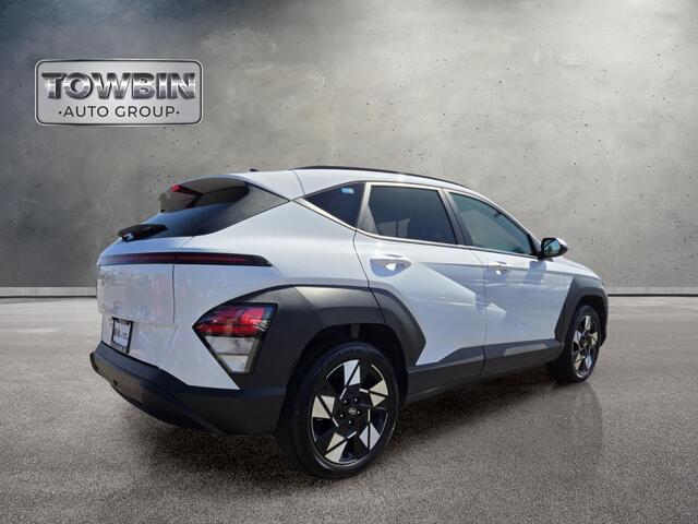 2025 Hyundai Kona SEL - White exterior view 4