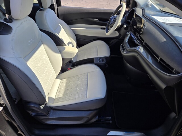 2024 Fiat 500e Battery Electric - Tuxedo Black exterior view 15