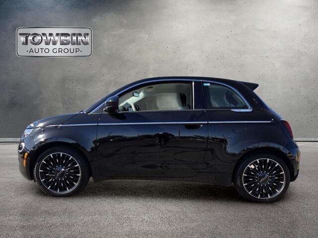 2024 Fiat 500e Battery Electric - Tuxedo Black exterior view 7