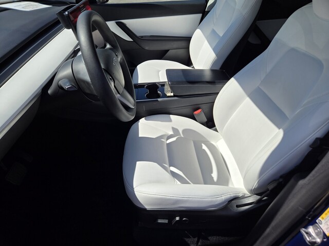 2021 Tesla Model Y Long Range - Deep Blue Metallic exterior view 10