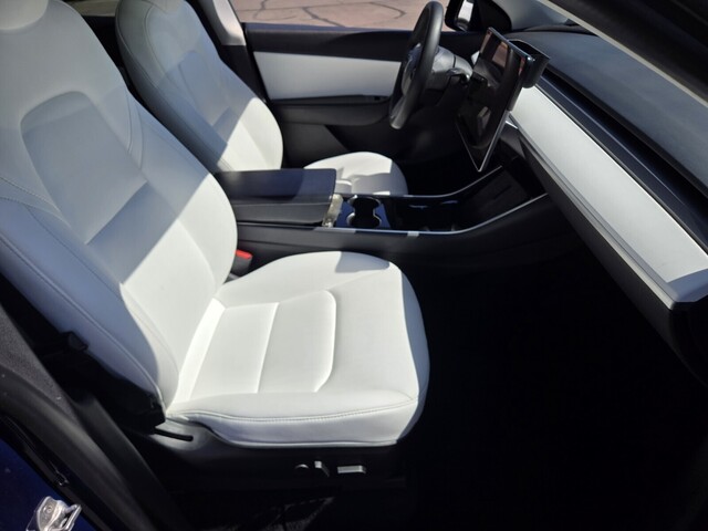 2021 Tesla Model Y Long Range - Deep Blue Metallic exterior view 15