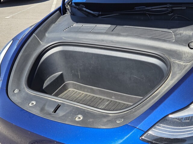 2021 Tesla Model Y Long Range - Deep Blue Metallic exterior view 16