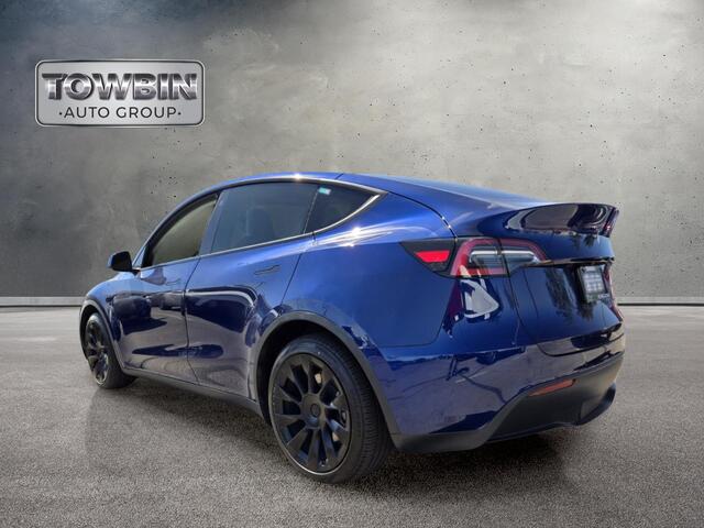 2021 Tesla Model Y Long Range - Deep Blue Metallic exterior view 6