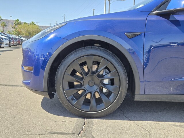 2021 Tesla Model Y Long Range - Deep Blue Metallic exterior view 9