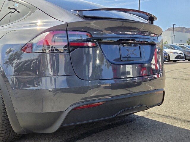 2022 Tesla Model X Plaid - Midnight Silver Metallic exterior view 5