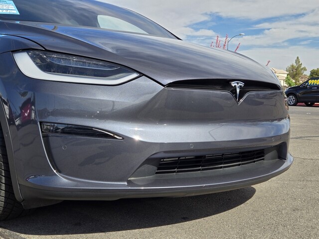 2022 Tesla Model X Plaid - Midnight Silver Metallic exterior view 8