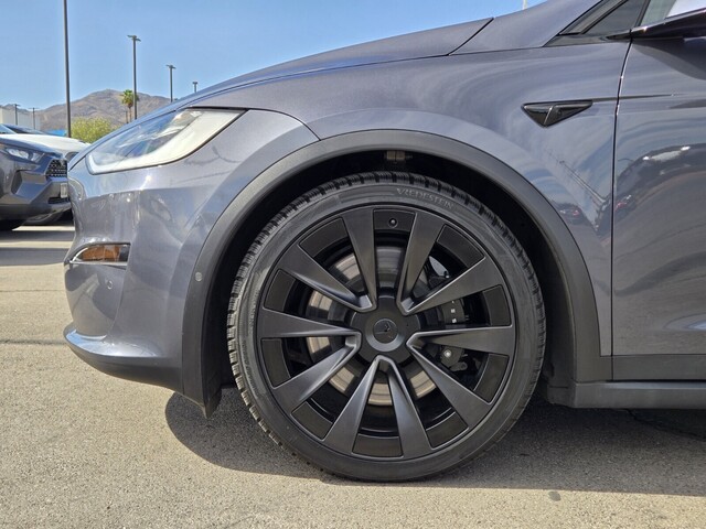 2022 Tesla Model X Plaid - Midnight Silver Metallic exterior view 9