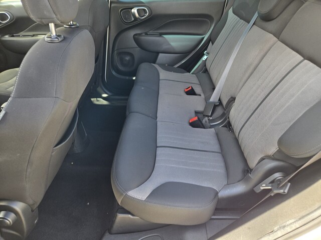 2015 Fiat 500L Trekking - White exterior view 10