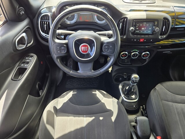 2015 Fiat 500L Trekking - White exterior view 11