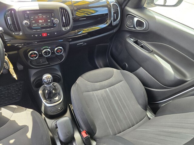 2015 Fiat 500L Trekking - White exterior view 12