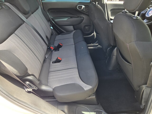 2015 Fiat 500L Trekking - White exterior view 14