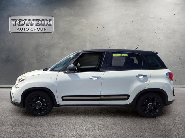 2015 Fiat 500L Trekking - White exterior view 7