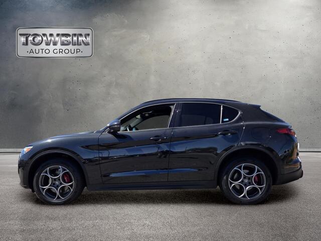 2023 Alfa Romeo Stelvio Sprint - Black Metallic exterior view 7