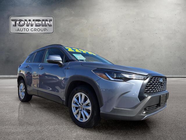 2022 Toyota Corolla Cross LE - Celestite exterior view 2