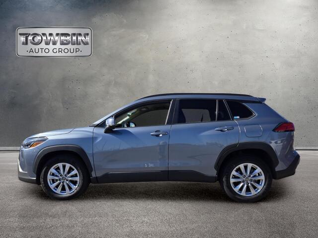 2022 Toyota Corolla Cross LE - Celestite exterior view 7