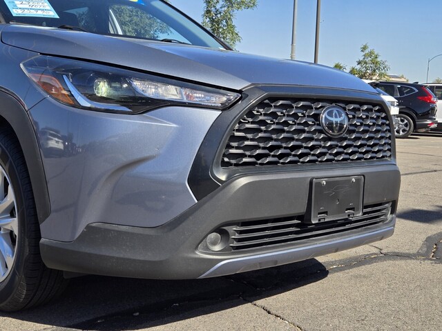 2022 Toyota Corolla Cross LE - Celestite exterior view 8