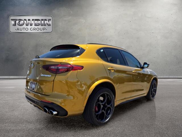 2022 Alfa Romeo Stelvio Quadrifoglio - Ocra Gt Tri-Coat exterior view 4