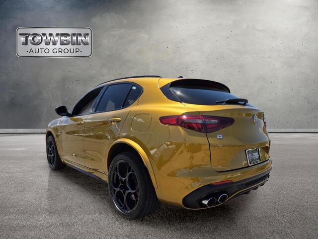 2022 Alfa Romeo Stelvio Quadrifoglio - Ocra Gt Tri-Coat exterior view 6
