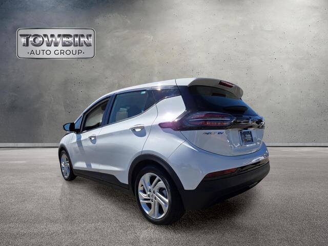 2023 Chevrolet Bolt EV 1LT - Summit White exterior view 6