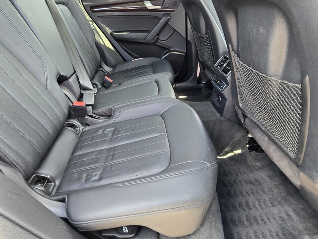 2018 Audi Q5 2.0T - Silver Metallic exterior view 14