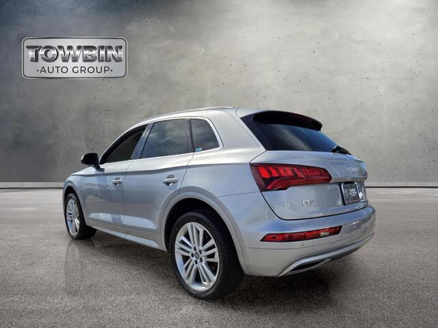 2018 Audi Q5 2.0T - Silver Metallic exterior view 6