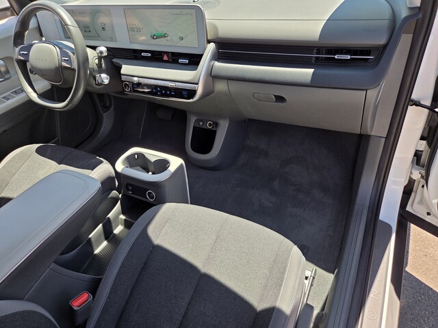 2023 Hyundai IONIQ 5 SE - White exterior view 16