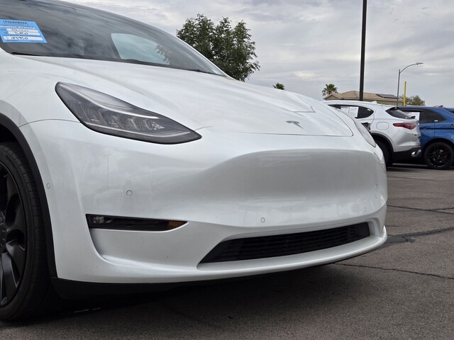 2021 Tesla Model Y Long Range - Pearl White Multi-Coat exterior view 8