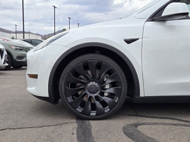 2021 Tesla Model Y Long Range - Pearl White Multi-Coat exterior view 9