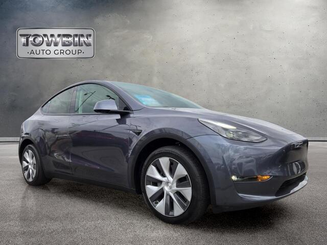 2023 Tesla Model Y Long Range - Midnight Silver Metallic exterior view 2