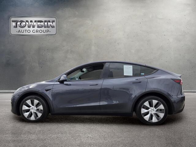 2023 Tesla Model Y Long Range - Midnight Silver Metallic exterior view 7