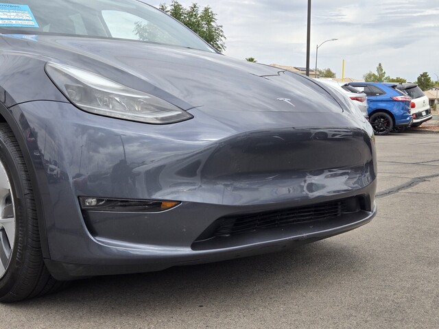 2023 Tesla Model Y Long Range - Midnight Silver Metallic exterior view 8