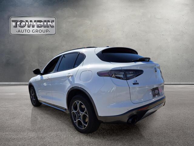 2024 Alfa Romeo Stelvio Ti - White exterior view 6