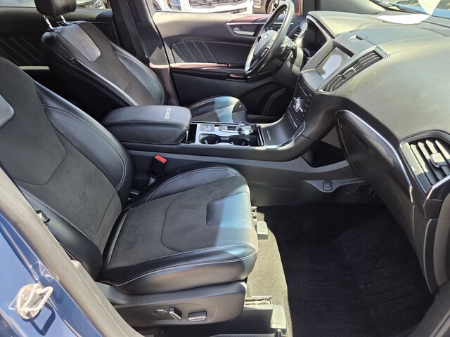 2019 Ford Edge ST - Blue Metallic exterior view 16