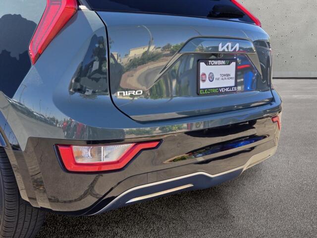 2023 Kia Niro EV Wind - Green exterior view 5