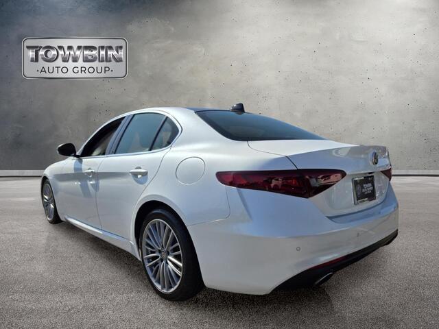 2018 Alfa Romeo Giulia Ti - White exterior view 6