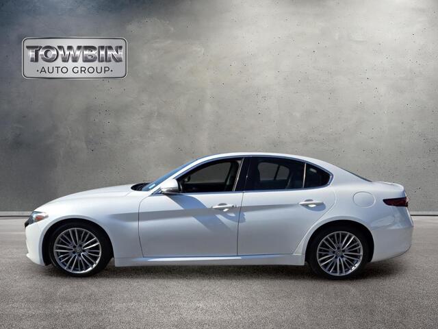 2018 Alfa Romeo Giulia Ti - White exterior view 7