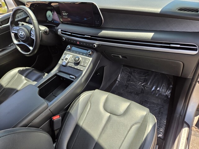 2023 Hyundai Palisade Limited - Silver exterior view 17