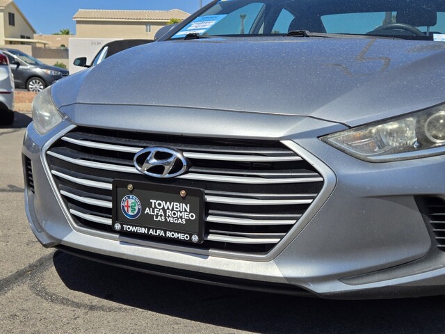 2017 Hyundai Elantra SE - Gray Metallic exterior view 8