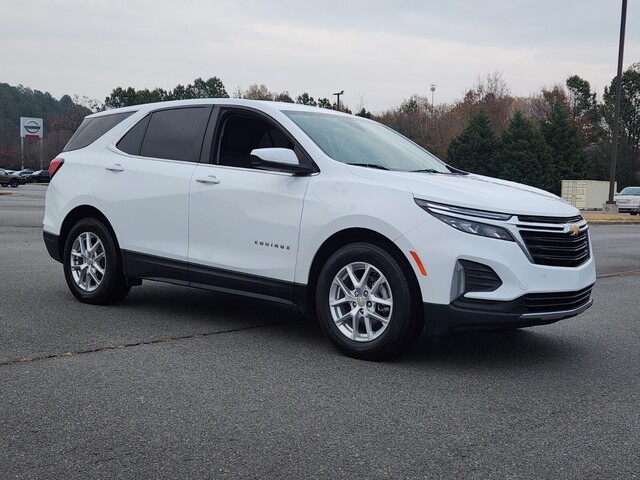 2022 Chevrolet Equinox LT FWD with 2FL