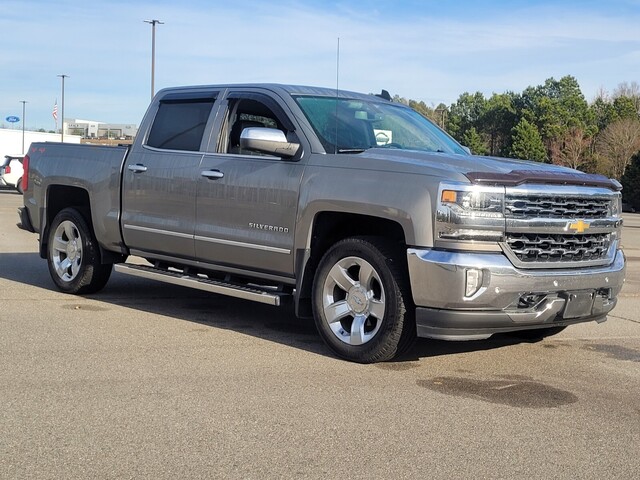 2017 Chevrolet Silverado 1500 LTZ Crew Cab 4WD