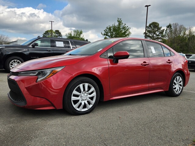 Barcelona Red Metallic 2020 Toyota Corolla LE FWD Sedan Front-Wheel Drive Continuously Variable Transmission