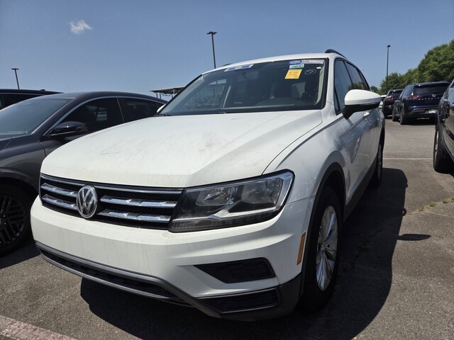 Pure White 2019 Volkswagen Tiguan SUV / Crossover Front-Wheel Drive 8-Speed Automatic