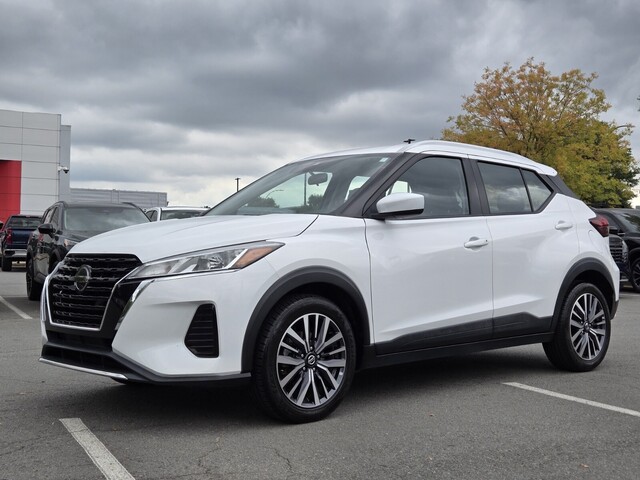 White (Fresh Powder) 2021 Nissan Kicks SUV / Crossover Front-Wheel Drive Continuously Variable Transmission