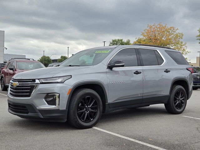 Sterling Gray Metallic 2023 Chevrolet Traverse SUV / Crossover Four-Wheel Drive 9-Speed Automatic