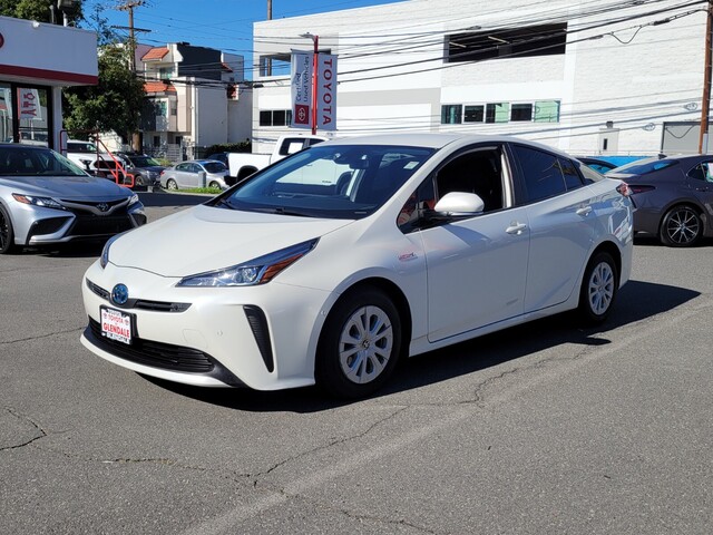 2019 Toyota Prius LE FWD